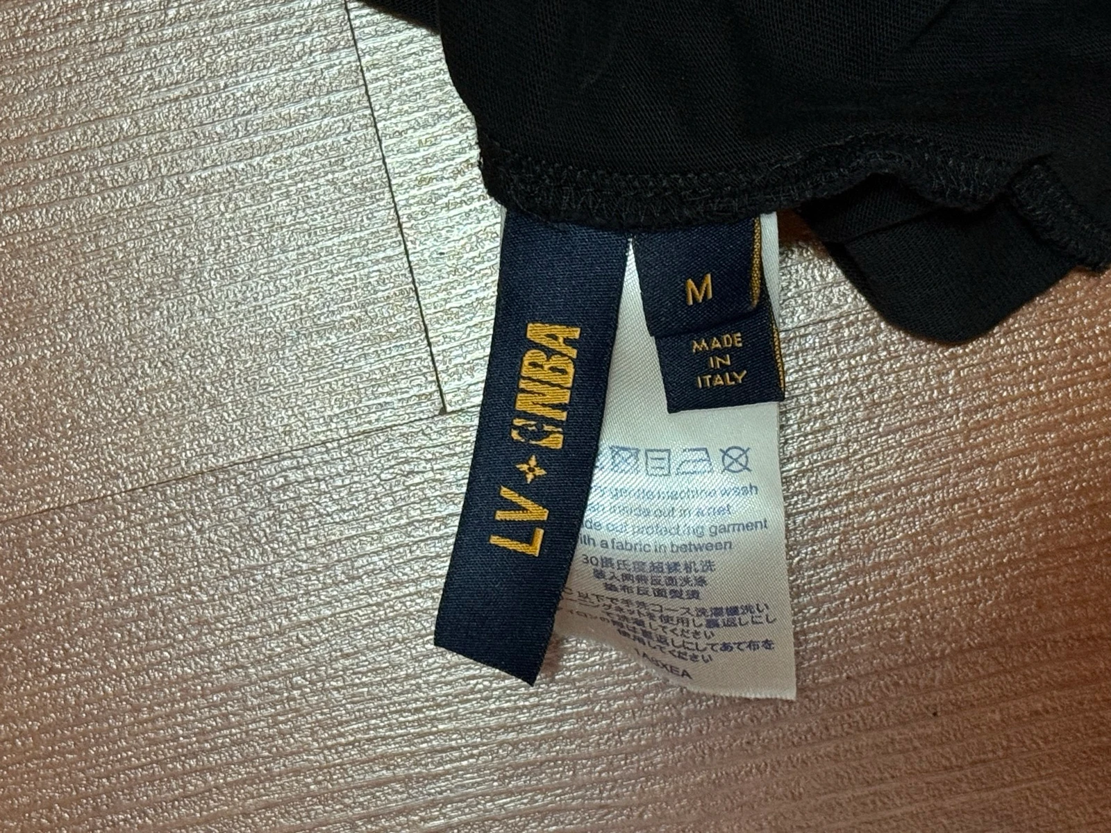 Tee-shirt NBA Noir – Taille M – Fabriqué en Italie – Avec facture d'origine – photo 9